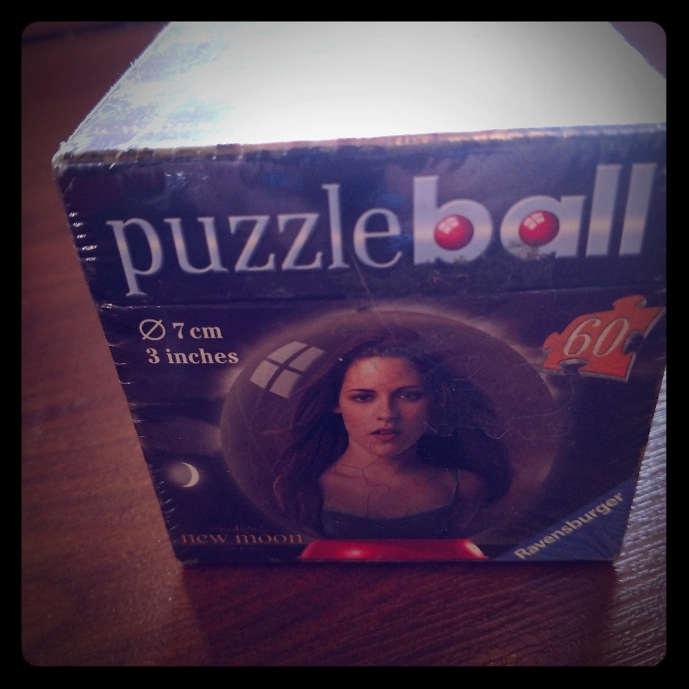 Ravensburger 3D Puzzle Ball Twilight Bella Swan